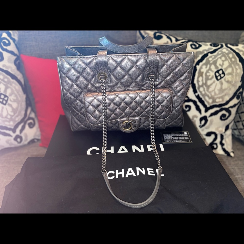 Chanel Purse - Picture 7 of 8